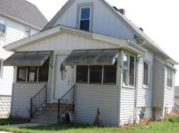 1822 S 65th St, West Allis, WI 53214