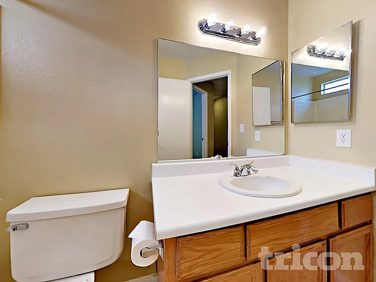 625 Freeburg Pl — Photo 13