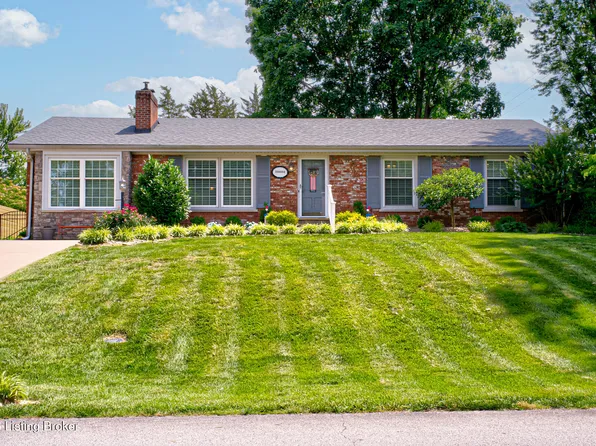10003 Silverwood Ln, Louisville, KY 40272