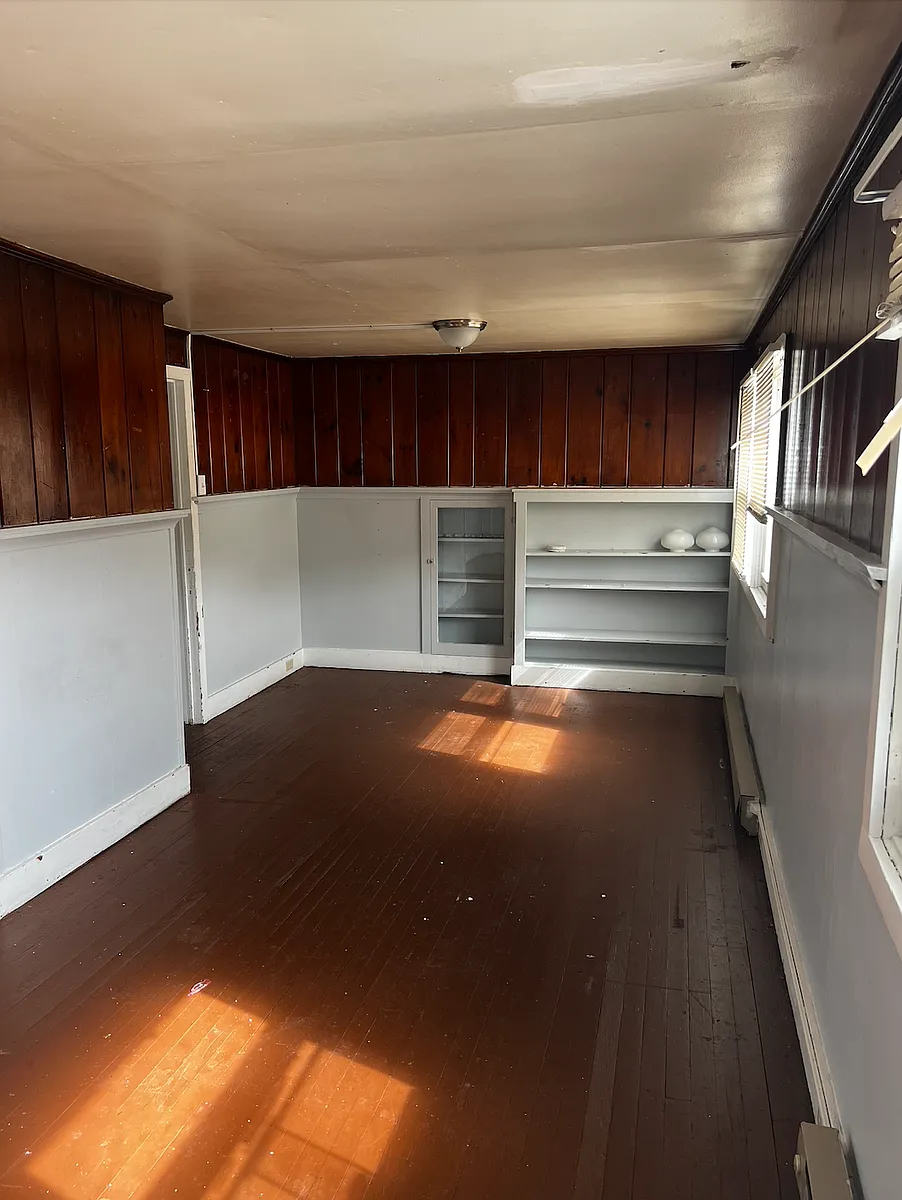 Building Photo - 1231 Westside Ave #2