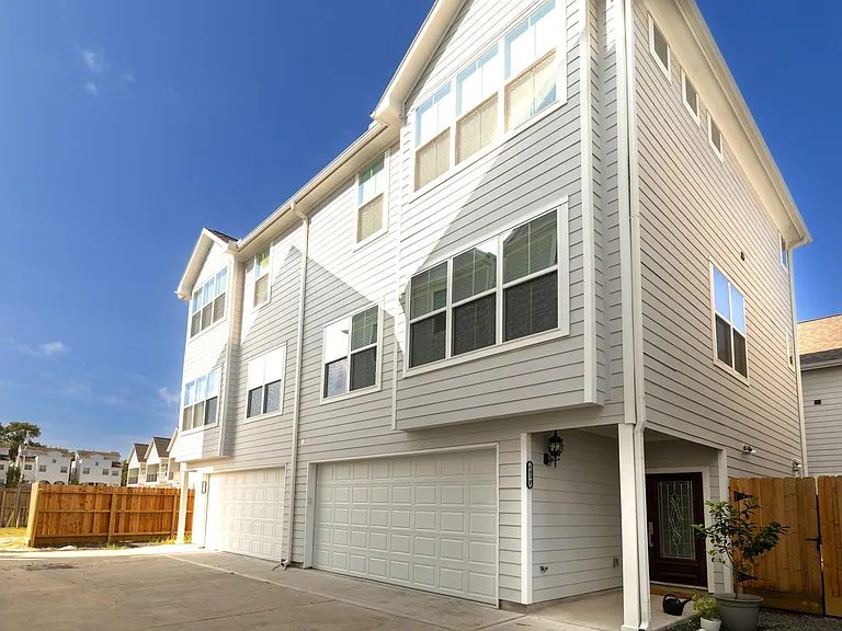 603 Link Rd #G — Photo 1