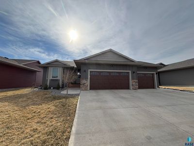 2301 S Creekview Ave, Sioux Falls, SD, 57106