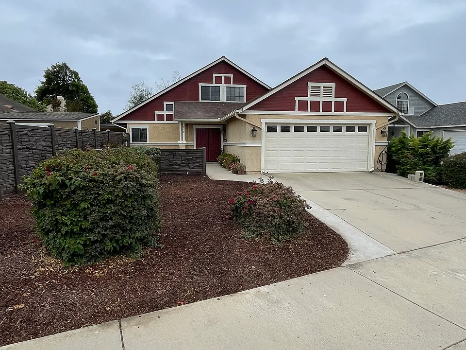 1419 Swallow Ct