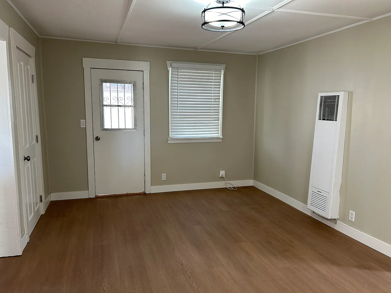 1 bed, 700 sqft, $2,150 — Photo 4