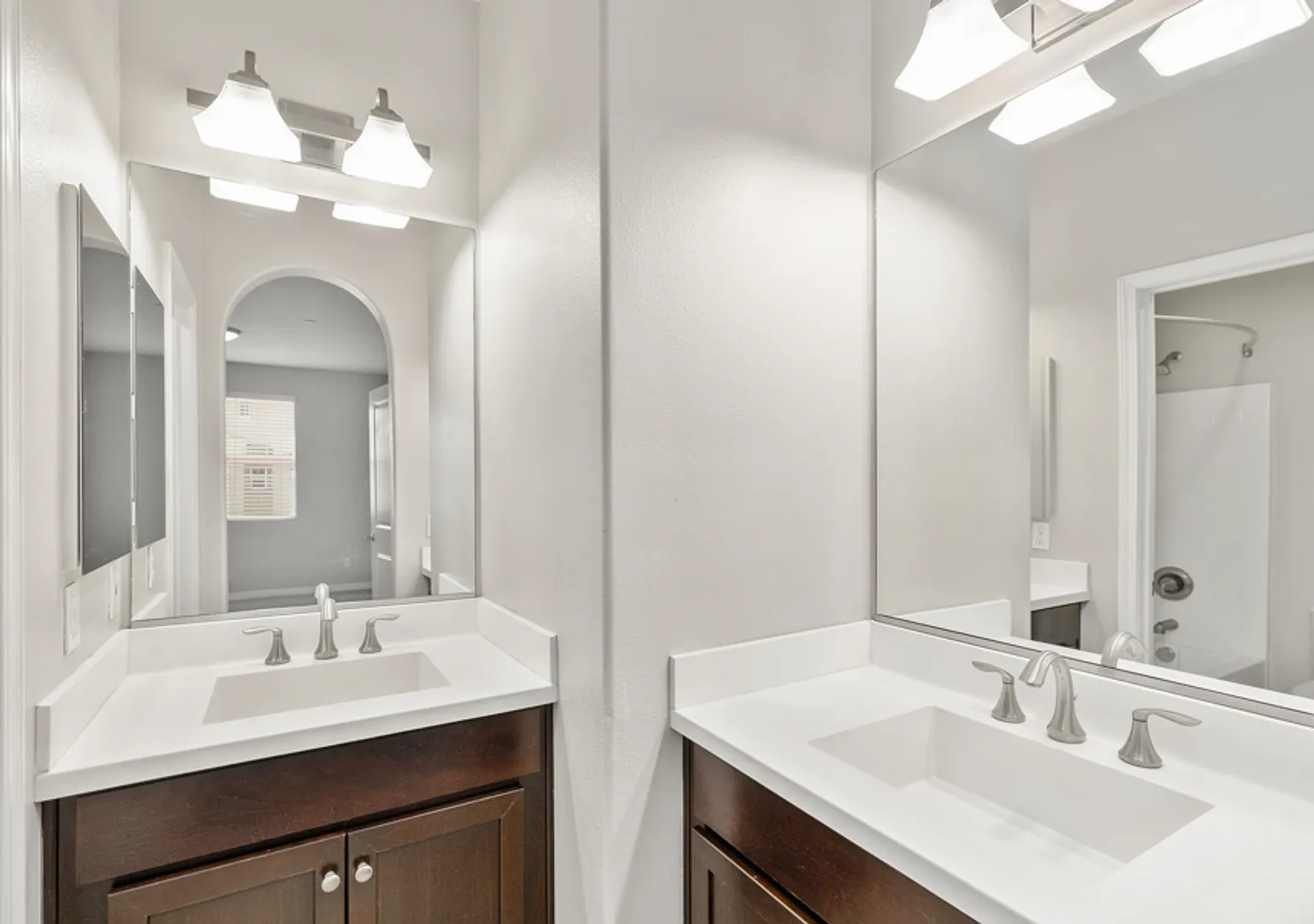 Costa Pointe Luxury 3-4 Bedroom Townhomes — Photo 4