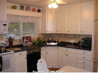 191 Centerbrook Rd #191, Hamden, CT 06518