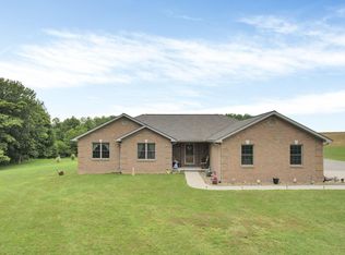 3982 Green Rd NE, New Lexington, OH 43764