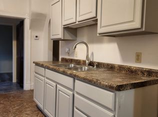 578 W 6th St #1, Winona, MN 55987