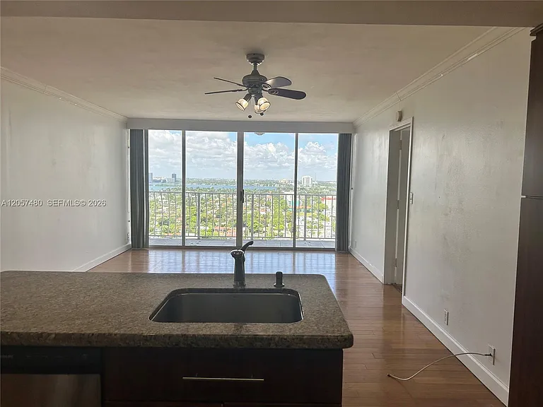 7601 E Treasure Dr #2104 — Photo 29