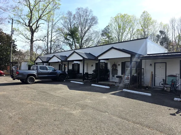 Ararat Apartments, 4714 Ararat Hwy #9, Ararat, VA 24053