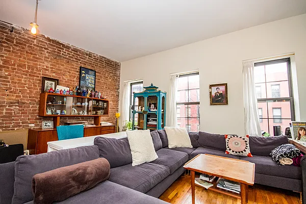 Rented by Twyford Real Estate | media 15