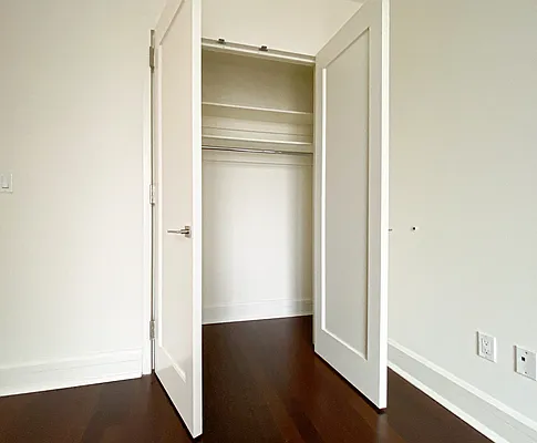 Rented by Sidewalk Realty LLC | media 23