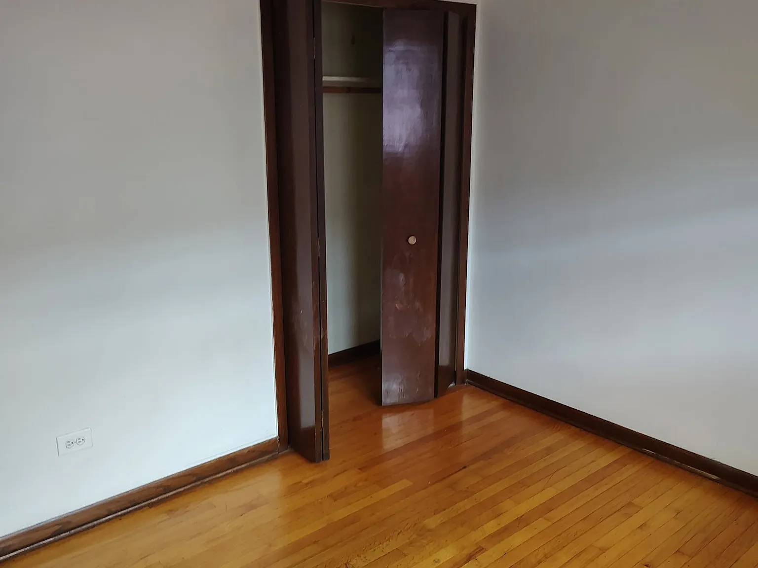 3 bed, $1,800 — Photo 2
