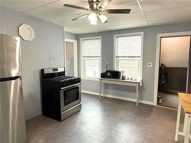 53 Hadwin St #2 — Photo 3