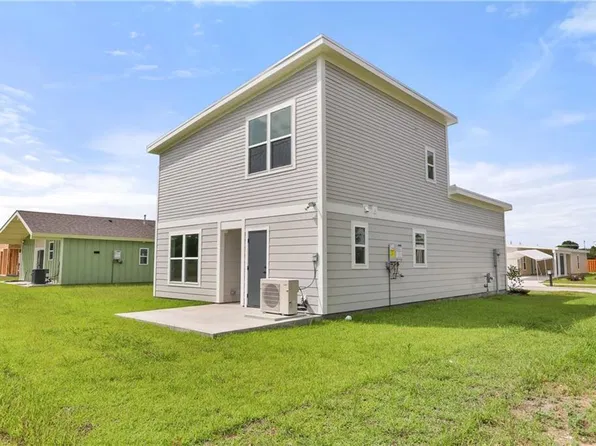 2808 Live Oak Dr, Terrytown, LA 70056