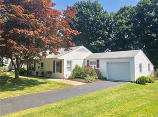 23 Flyers Dr, Norwich, CT 06360