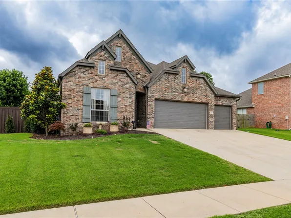 1501 Crestwood Hills Ln, Cave Springs, AR 72718