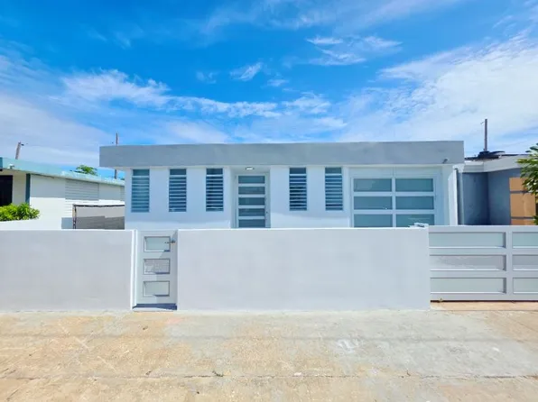 Urb Costa Brava 10 Calle Reinita, Isabela, PR 00662