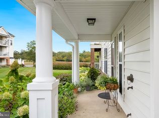 43134 Watercrest Sq UNIT 200, Chantilly, VA 20152