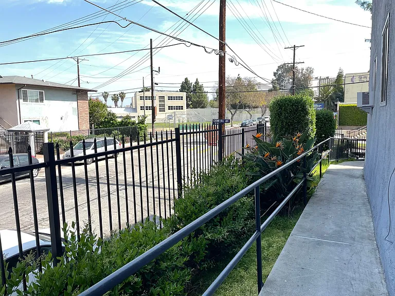 Loma Lake Apartments — Photo 8