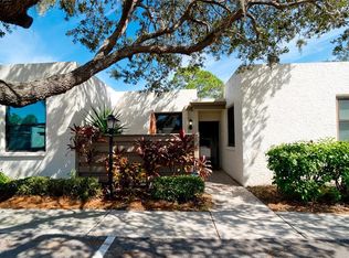 325 Springdale Dr, Bradenton, FL 34210