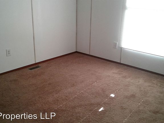 4th image of 323 Lovette St