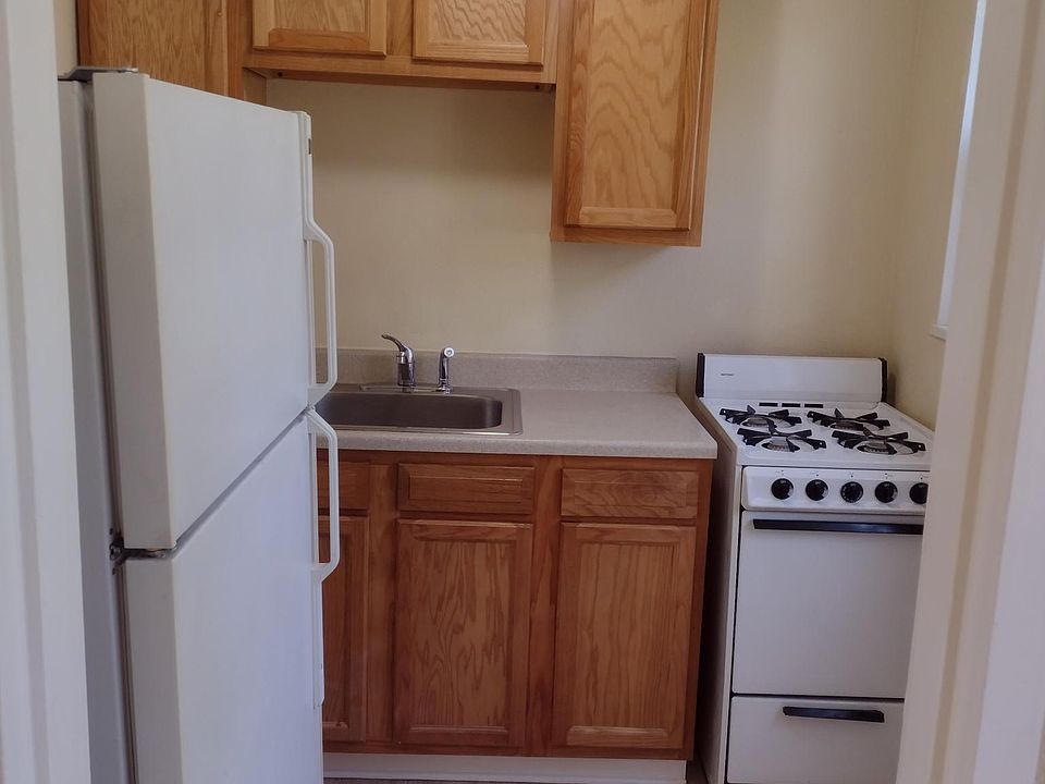 1st image of 522 Clearview Dr APT D