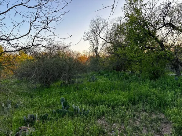 0 N Elm St, Brady, TX 76825