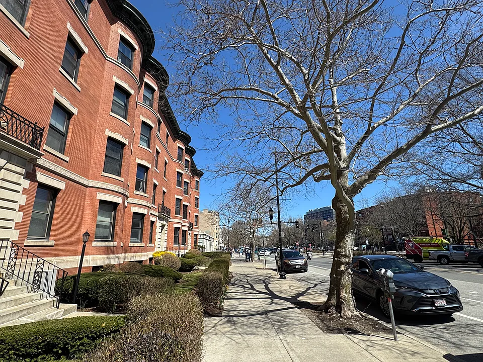 1064 Beacon St #E