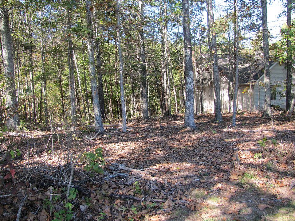 2nd image of 16 Berkeley Sq Lot 63