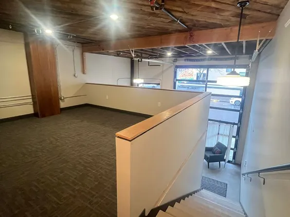 122 W 5th St, Springfield, OR 97477