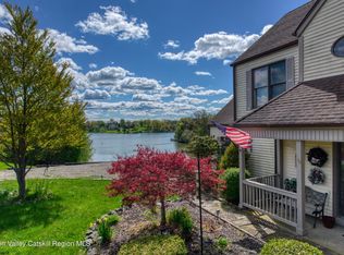 66 Castle Point, Athens, NY 12015