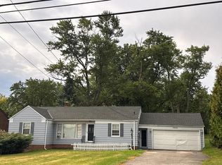 26010 Emery Rd, Warrensville Heights, OH 44128