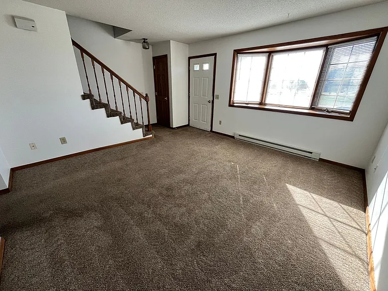 3801 Fairfax St — Photo 2