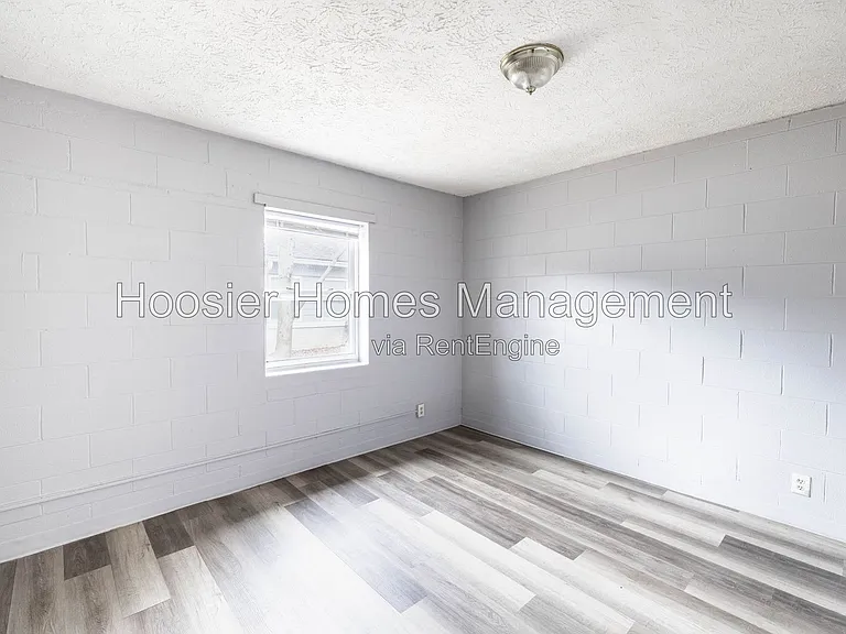 1254 W 23rd St #2 — Photo 21
