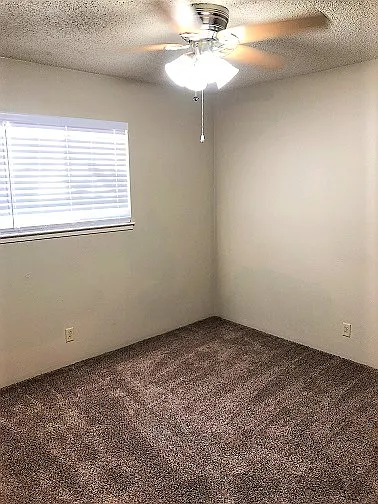 623 W 6th Ave #11 — Photo 7