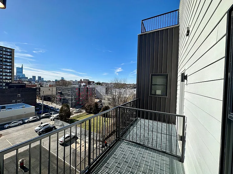 1310 N Broad St — Photo 13