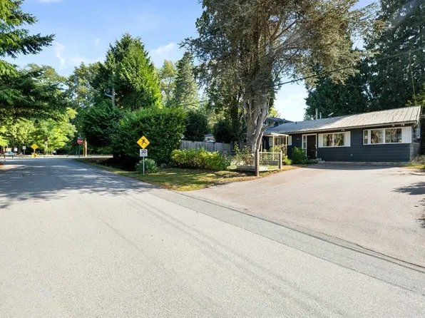 1446 128a St, Surrey, BC V4A 3X4