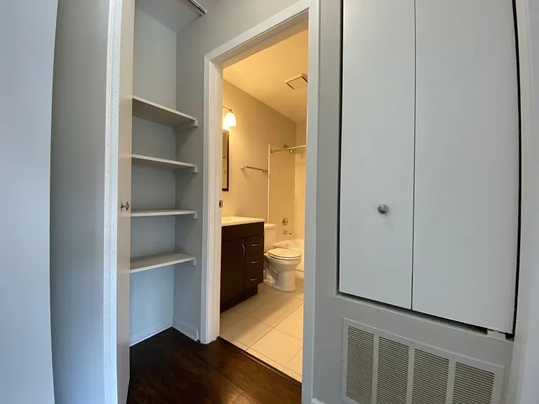 Halsted Place — Photo 17