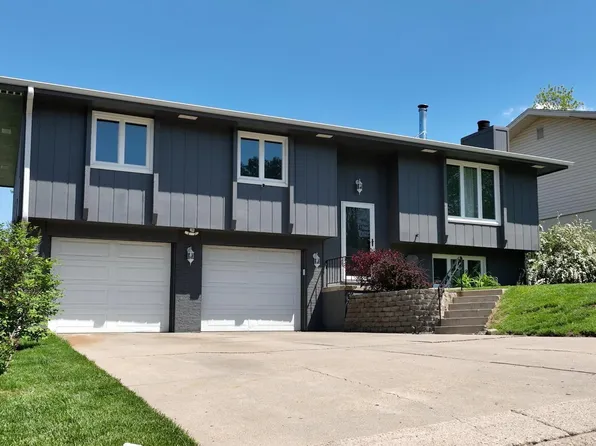 10912 V St, Omaha, NE 68137