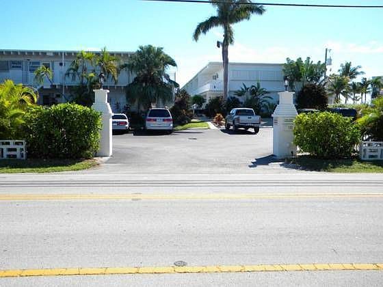 1st image of 721 W Ocean Dr Unit 6