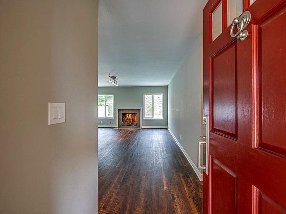 4th image of 774 American Oaks Ave