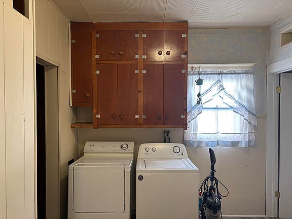 5th image of 403 1st St SE