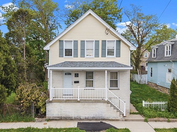 2nd image of 128 Cedar St