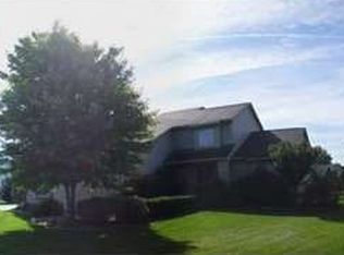 4065 S Commerce Rd, Commerce Township, MI 48382