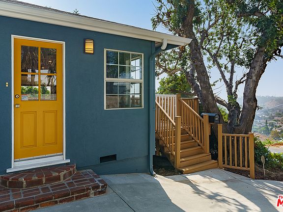 2nd image of 465 Vista Gloriosa Dr