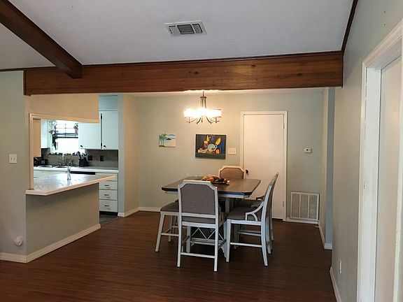 4th image of 1515 Bluebird Cir