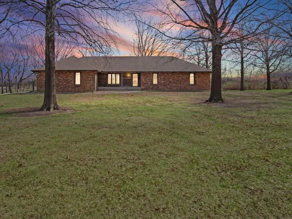 5320 SW Burlingame Rd, Topeka, KS 66609