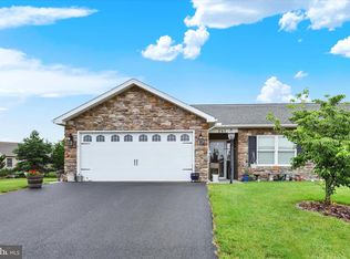 261 Matthew Dr #306, Chambersburg, PA 17201