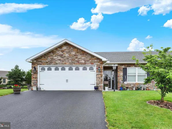 261 Matthew Dr #306, Chambersburg, PA 17201